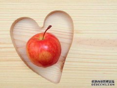 冬天吃苹果可以保持心血管健康，但营养学家记