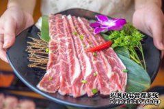 在长沙吃烧烤，当地的食物拒绝吃肉，网民：你
