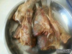 炸鱼姜揉？年长的厨师知道三个秘密，鱼皮没有