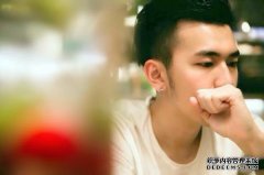 美丽而性感！气质锚与明星孔南，冲浪者在同一