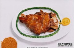 请告诉我如何在家里煮鸡翅，这样它们味道鲜美