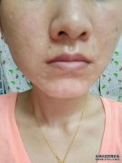 你如何对待一个小小的白人尊敬的人？